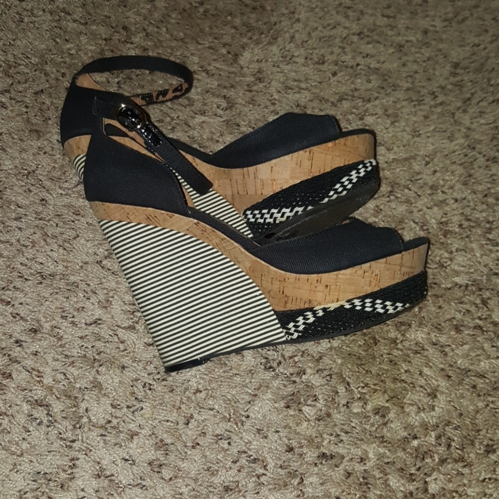 Platform ankle strap wedges